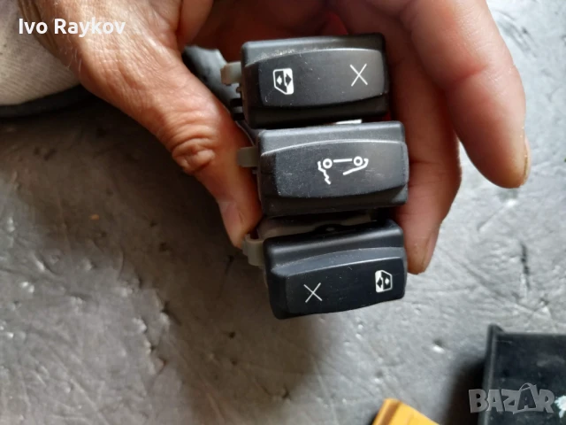 Бутони стъкла за Renault , снимка 11 - Части - 51053338