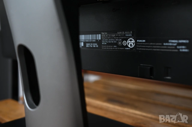 Монитор Dell P2412H, снимка 3 - Монитори - 53505764