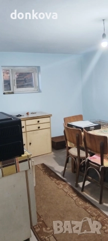 масивна самостоятелна къща Байкушева махала в близост до центъра., снимка 8 - Къщи - 52673836