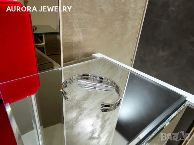 CARTIER Love White Gold Small Model Гривна с Отверка, снимка 8 - Гривни - 52870306