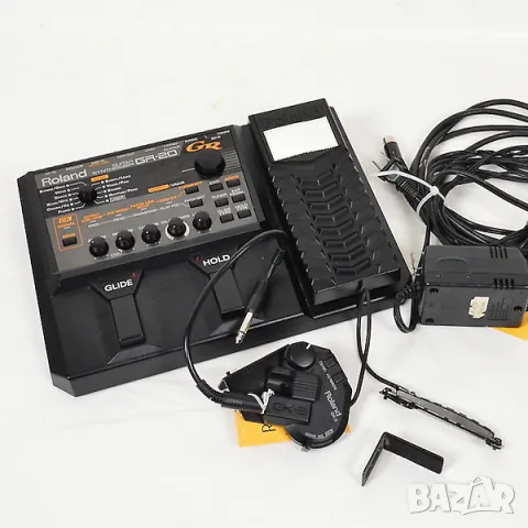Синтезатор за китара Roland GR20 пълен комплект - машина,Миди адаптер с бокс, 13 пинов кабел,адаптер