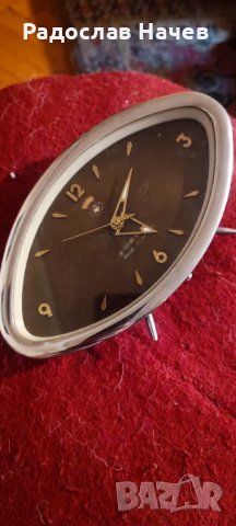 Стар механичен настолен часовник , снимка 1 - Други стоки за дома - 41975949