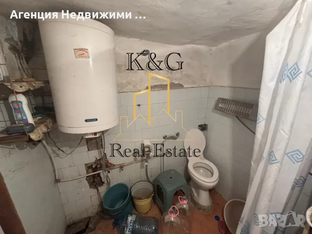 Двуетажна къща в с. Гецово, снимка 7 - Къщи - 49821969