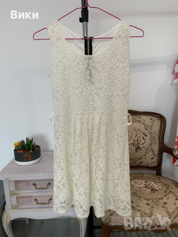 Бяла рокля в размер XS, снимка 11 - Рокли - 44635055