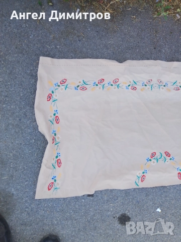 Бродерия покривка , снимка 6 - Антикварни и старинни предмети - 51823343