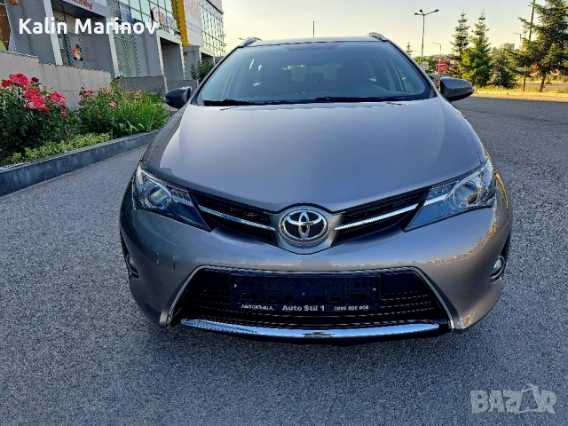 Тойота Аурис 1.3 i 2014г.