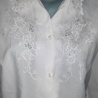 ДАМСКА  Бяла БЛУЗА с БРОДЕРИЯ - Размер L, снимка 2 - Блузи с дълъг ръкав и пуловери - 39855970