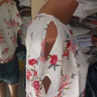 СУПЕРТЪНИЧКА бяла блуза тип кроптоп с отворени рамене , снимка 4 - Тениски - 41986260