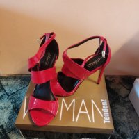 Обувки , снимка 1 - Дамски обувки на ток - 44238243
