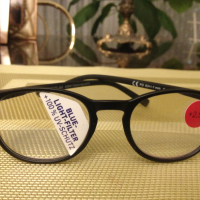 Нови немски очила за четене + 2,5 диоптъра, защита, шарнир, калъф, снимка 2 - Слънчеви и диоптрични очила - 44750913