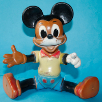 1964та голяма ретро гумена играчка Мики Маус  35 см., снимка 8 - Колекции - 44654530