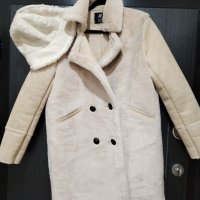 Ново  пухкаво палто в комплект с шапка , снимка 1 - Палта, манта - 38720916