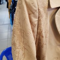 Продавам дамско бежово велурено сако , снимка 3 - Сака - 35741273
