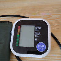 Продавам апарат за измерване на кръвното , снимка 3 - Други - 44693918