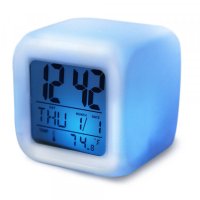Светещ LED часовник CUBE с различни цветове и множество функции функции, снимка 4 - Други стоки за дома - 41818720