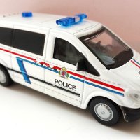 Bburago EMERGENCY MERCEDES-BENZ VITO POLICE, снимка 6 - Колекции - 44472688