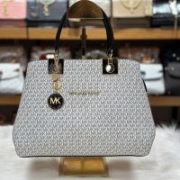 Дамска чанта Michael Kors код 26, снимка 1 - Чанти - 41186296