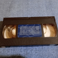 VHS видеофилм "Лейди и Скитника", снимка 4 - Други жанрове - 44789305