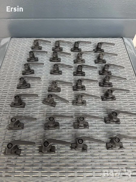 Закопчалка за прозорец BIRKHOLZ (Свалени от чисто нови прозорци) За KNAUS & TABBERT , снимка 1