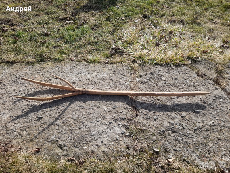 Стара дървена трирога вила, снимка 1