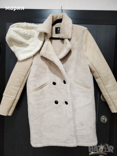 Ново  пухкаво палто в комплект с шапка , снимка 1