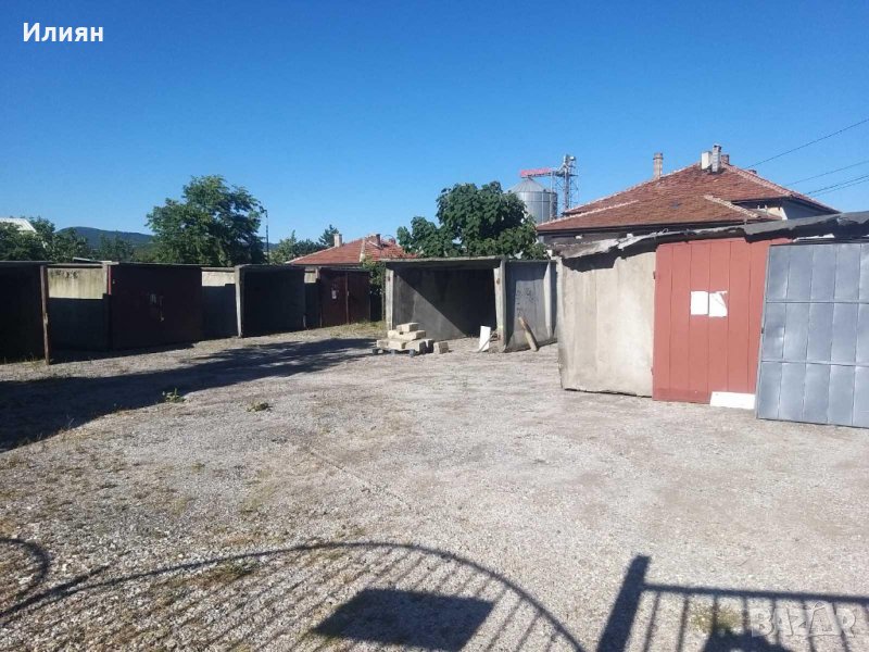 Гаражи/ Гаражни клетки, снимка 1