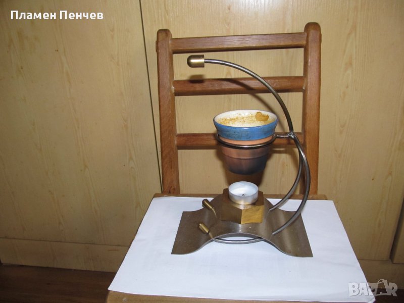 Метална стойка с  чаша - ароматизатор, снимка 1