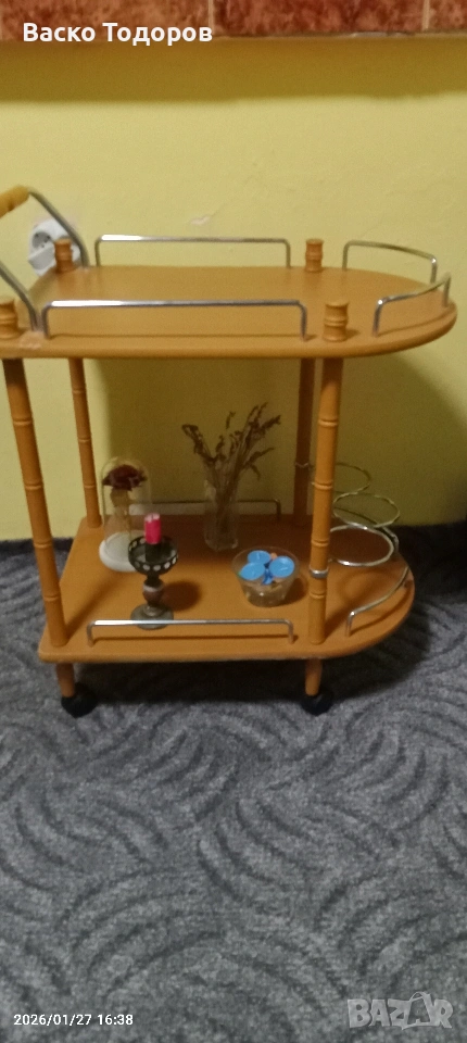 Помощна маса с колелца Bar-4 , снимка 1