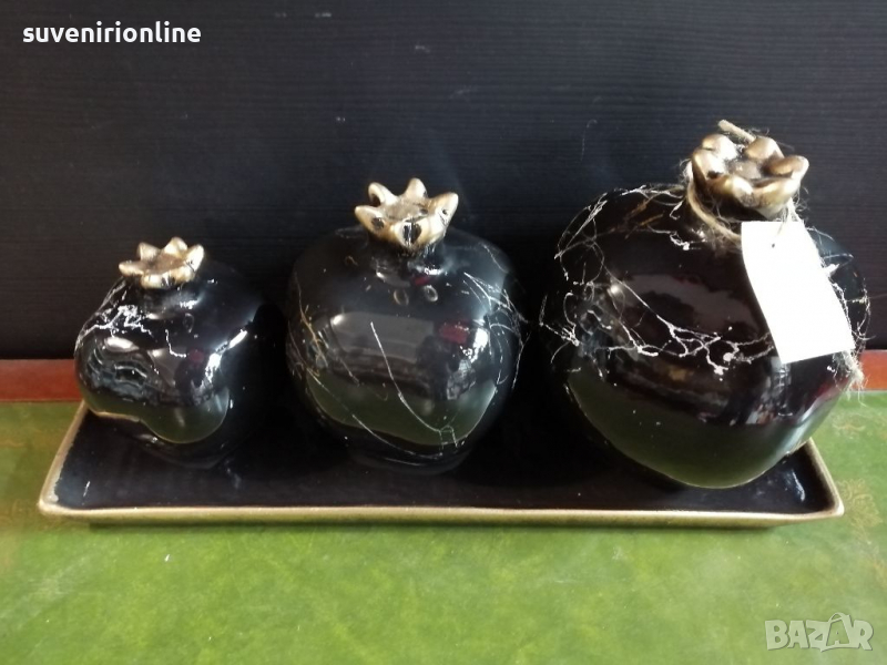 Тройка декоративни нарове на поднос , снимка 1