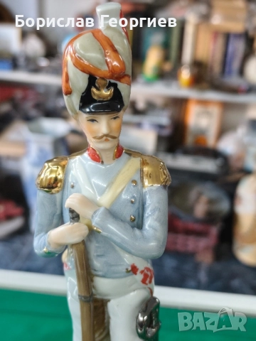 Порцеланова статуетка на войник, снимка 2 - Колекции - 52118779