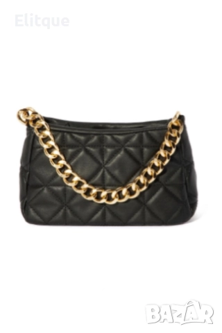 Стилна черна ватирана чанта със златиста дръжка тип едър синджир, снимка 4 - Чанти - 52895551