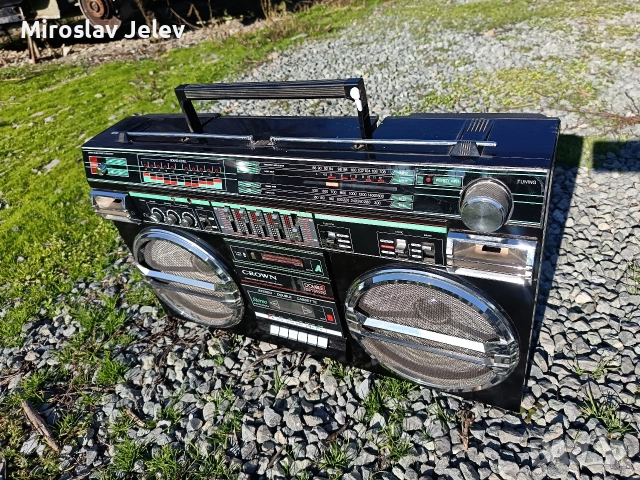 crown , снимка 2 - Радиокасетофони, транзистори - 52807872