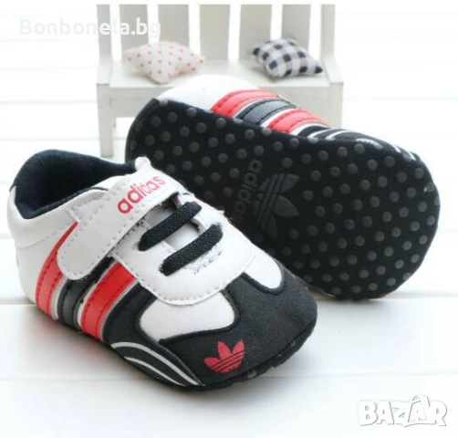 Бебешки обувки / маратонки Adidas за момче