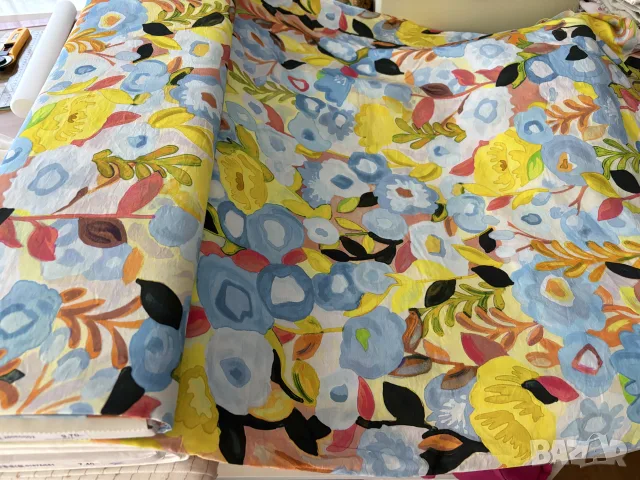 7 м плат вискоза на Nooteboom Textiles, снимка 2 - Платове и дамаски - 56110681