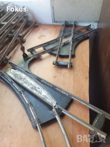 Лот части влакче конструктор метални релси писта- стара игра, снимка 5 - Антикварни и старинни предмети - 53274184