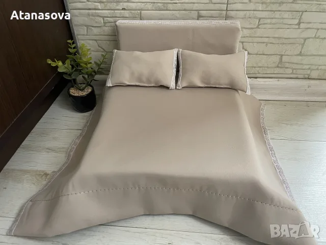 Мини легло за кукли с табла
