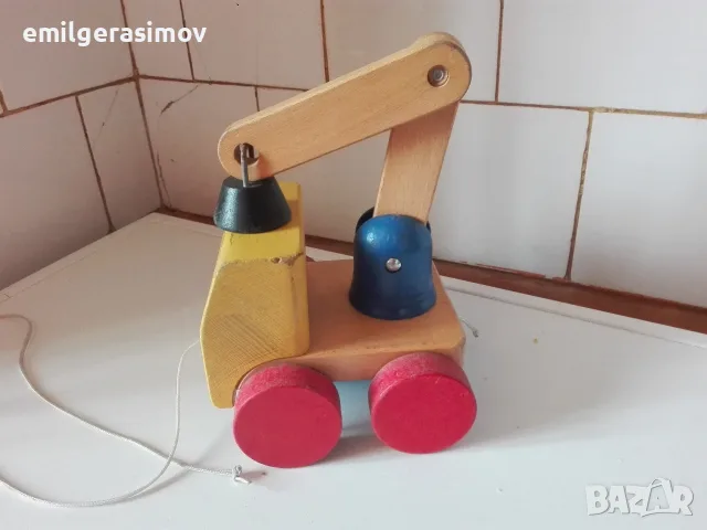 Влакче и метални колички и дървен кран., снимка 2 - Влакчета, самолети, хеликоптери - 34618076
