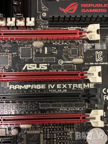 Дънна Платка: Asus ROG Rampage IV Extreme+ intel i7 3930k+ 16GB DDR, снимка 2 - Дънни платки - 53021243