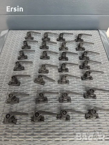 Закопчалка за прозорец BIRKHOLZ (Свалени от чисто нови прозорци) За KNAUS & TABBERT , снимка 1