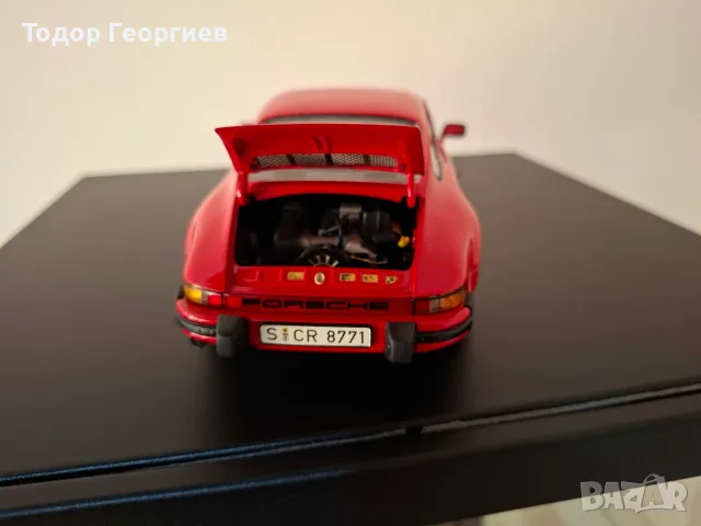 Porsche 911 Carrera Minichamps 1:18, снимка 7 - Колекции - 55942026