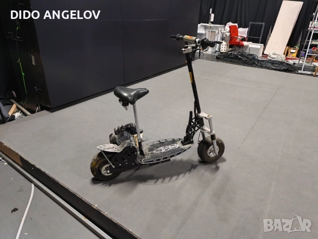 X-Treme XG-550 Scooter