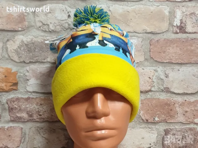 Нова детска зимна шапка с Миньони с помпон, снимка 7 - Шапки, шалове и ръкавици - 47894352