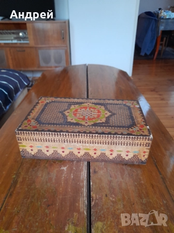 Стара дървена кутия #11