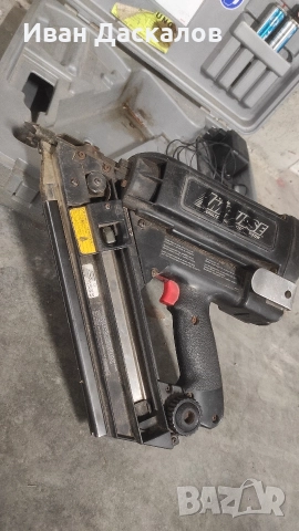 Пистолет за пирони, снимка 9 - Куфари с инструменти - 52919487