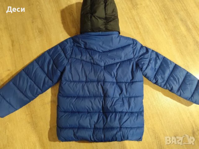 ново яке на Benetton , снимка 3 - Детски якета и елеци - 49598181