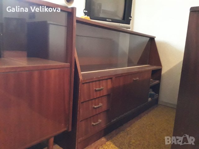 Шкаф витрина, снимка 2 - Секции и витрини - 40265744