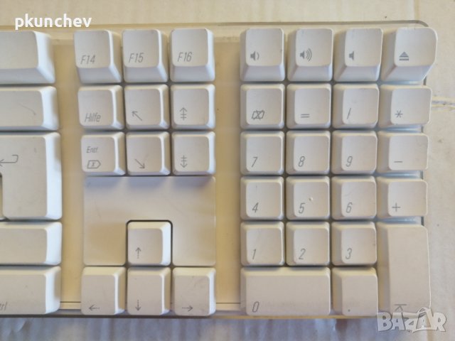 Клавиатура Apple A1016 Wireless Bluetooth Keyboard White w/ Number Pad EMC 1937, снимка 6 - Клавиатури и мишки - 42242081
