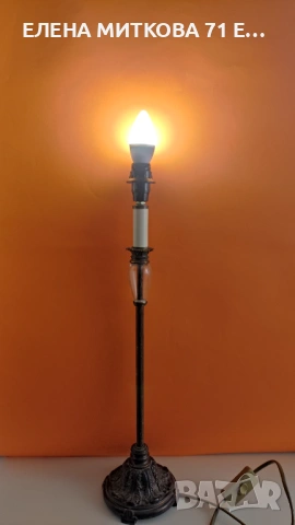 Висока настолна лампа от метал с орнаменти, снимка 2 - Настолни лампи - 53169712