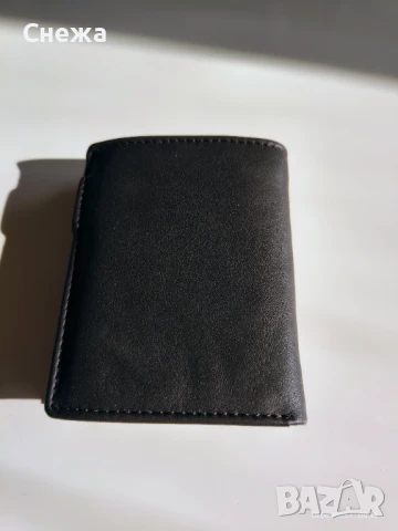 Reebok Division с RFID защита малък вертикален портфейл, снимка 6 - Портфейли, портмонета - 50506624