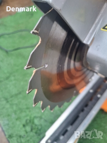 Настолен циркуляр, снимка 4 - Други инструменти - 52914483